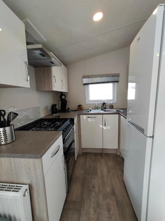 Bj Chalets - De Rug 1 - Vakantiepark Lauwersoog - Luxe Chalet Met Vaatwasser! Vroege Incheck! Eksteriør billede