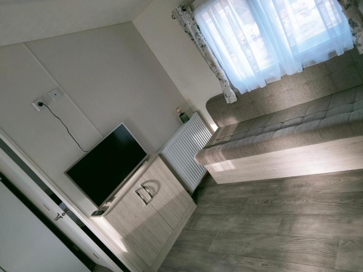 Bj Chalets - De Rug 1 - Vakantiepark Lauwersoog - Luxe Chalet Met Vaatwasser! Vroege Incheck! Eksteriør billede