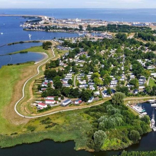 Bj Chalets - De Rug 1 - Vakantiepark Lauwersoog - Luxe Chalet Met Vaatwasser! Vroege Incheck! Eksteriør billede